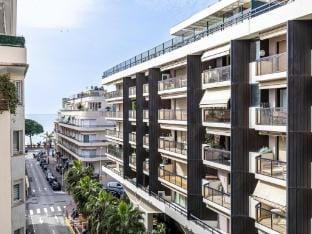 Elegance and Refinement with AC - Cannes Apartment in Cannes