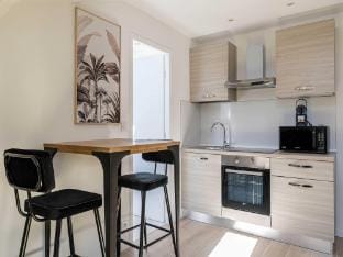 Cozy apartment - Bright skylight - Cannes center Apartment in Cannes