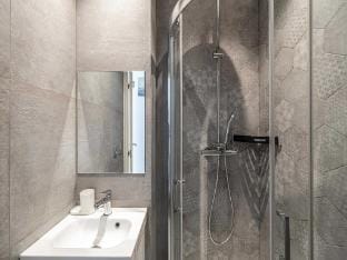 Bright duplex with a mezzanine - Cannes Center Apartment in Cannes