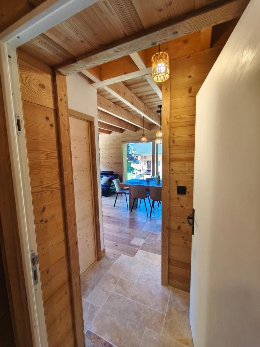 Chalet Armande, vue Foret et montagnes Chalet in Haute-Savoie