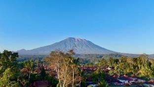 Alvarina Vacation rental in Selat