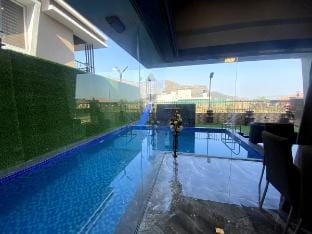 resort II 5bhk II lonavala II private pool&turf Vacation rental in Lonavla