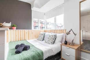 Argie Gardens Studio - 1 Vacation rental in Leeds