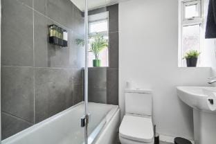 Argie Gardens Studio 1A Vacation rental in Leeds