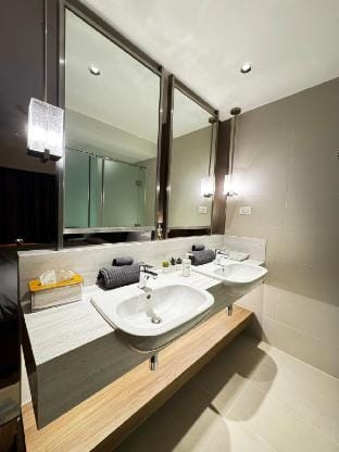 Rockwell View at Novotel Suites Vacation rental in Mandaluyong