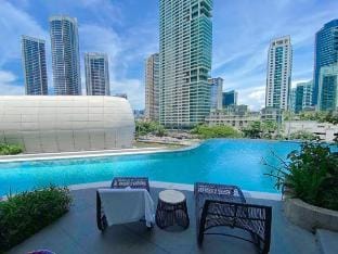Two Beds Rockwell River View at Novotel Acqua Vacation rental in Mandaluyong