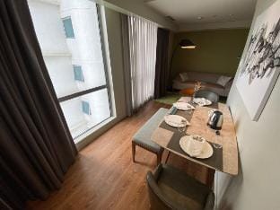 Deluxe Suite River View at Novotel Acqua Vacation rental in Mandaluyong