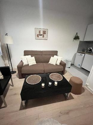 Studio Bastille good value for money Vacation rental in Paris
