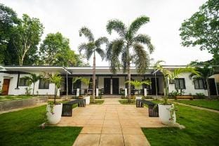 Unit 2, 2-Bedroom, Sleeps 4 Suite Vacation rental in Puerto Princesa