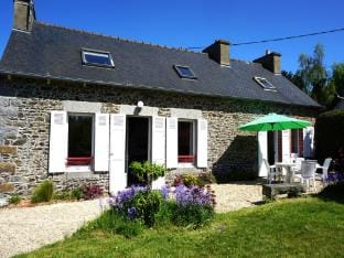 Charming Breton House near Petit Havre Beach Vacation rental in Brittany
