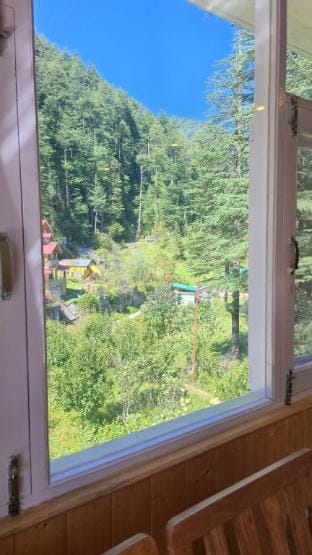 The Hideout at Hils & Paw Vacation rental in Manali