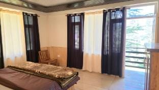 The Hideout at Hils & Paw Vacation rental in Manali