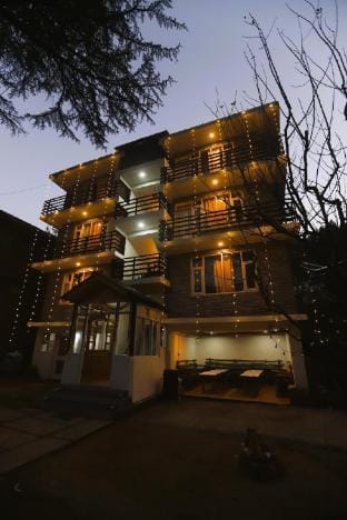 Valley Garden Suite at Hils & Paw Vacation rental in Manali
