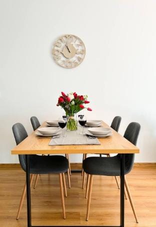 Lumina stylish 3-room apart near Atlas Arena Vacation rental in Poland