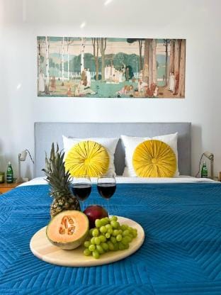 Lumina stylish 3-room apart near Atlas Arena Vacation rental in Poland