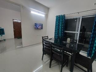 Active Senior Living | 3BHK | 20 mins from Uppal Vacation rental in Telangana
