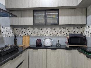 Urban Lakeview Suites _ Suchitra 201 Vacation rental in Secunderabad