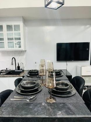 Elegant and Modern Style Venice Luxury Residences Vacation rental in Makati