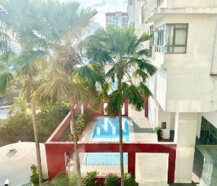 White Haven Retreat Big TV FREE Carpark Near1U Mrt Vacation rental in Petaling Jaya