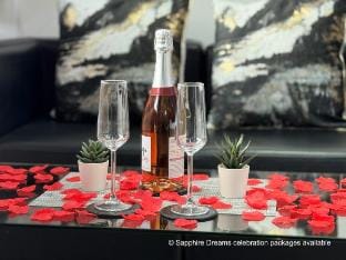 Suite 1 Private Jacuzzi Spa Hot Tub & Sauna Vacation rental in Sheffield