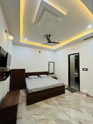 SHRI LADLI STAYS INN Vacation rental in Uttar Pradesh