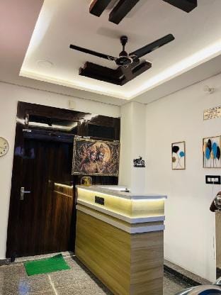 SHRI LADLI STAYS INN Vacation rental in Uttar Pradesh