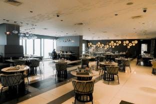 Twin Suite | Sunset & River View Vacation rental in Mandaluyong