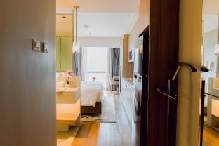 Classy suite room with river view Vacation rental in Mandaluyong