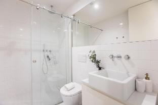 Porto Gallery District Escape | Central Retreat Vacation rental in Porto