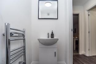 Beech House - With Parking - Telford Vacation rental in Telford