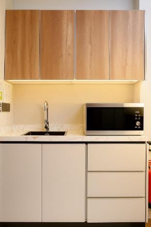 1BR Luxury Apt w/ Bathtub & 65” LG – 5 min to Blvd Vacation rental in Riyadh