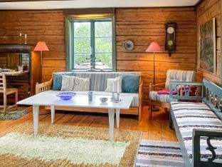 Charming Cottage by Lake in Torsebo Vacation rental in Kalmar County, Sweden