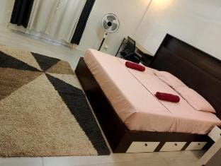 MAEntforeaCHADer Staycation II Vacation rental in Quezon City