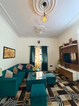 “The Love Dine” - an Entire 1BHK and Balcony. Vacation rental in Jaipur