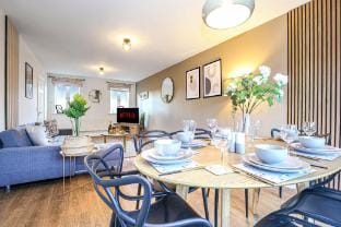 Hunsbury House by Yoko Property Vacation rental in Aylesbury Vale