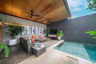Villa 121 – Modern 1BR Villa Near Batu Belig Beach Vacation rental in North Kuta