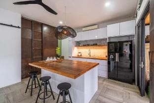 Villa 121 – Modern 1BR Villa Near Batu Belig Beach Vacation rental in North Kuta