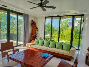 Bin House Villa Hoà Bình Vacation rental in Vietnam
