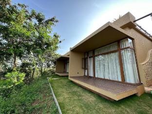 Neeli Betta Retreat - with mountain view and pool Vacation rental in Chikmagalur