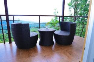 Neeli Betta Retreat - with mountain view and pool Vacation rental in Chikmagalur