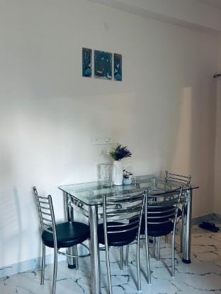 The Bohomoon by BB: Chic & Cozy 2 Bhk Flat Vacation rental in India