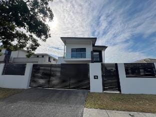 Pet Friendly &Ev Charging& Resort facilities Vacation rental in Brisbane