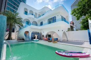 Back Beach Pool Villa To 150m2 Central Location Vacation rental in Vung Tau