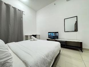 KLCC View Cozy Studio | Free Parking| Netflix WiFi Vacation rental in Federal Territory of Kuala Lumpur