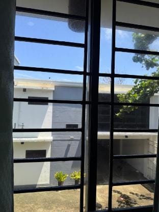 Cozy 2BR Apartment w/ Kitchen & Parking Vacation rental in Iloilo City