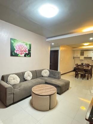 Modern 2Bedroom w/ Parking near Villa, Iloilo Vacation rental in Iloilo City
