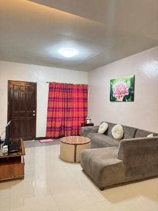 Modern 2Bedroom w/ Parking near Villa, Iloilo Vacation rental in Iloilo City