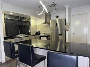 Modern Family Retreat in Brabham, Perth Vacation rental in Henley Brook