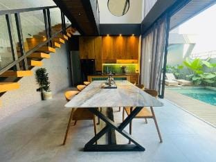 3BR Luxury Villa with Rooftop & Pool in Berawa Vacation rental in North Kuta