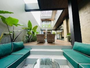 3BR Luxury Villa with Rooftop & Pool in Berawa Vacation rental in North Kuta